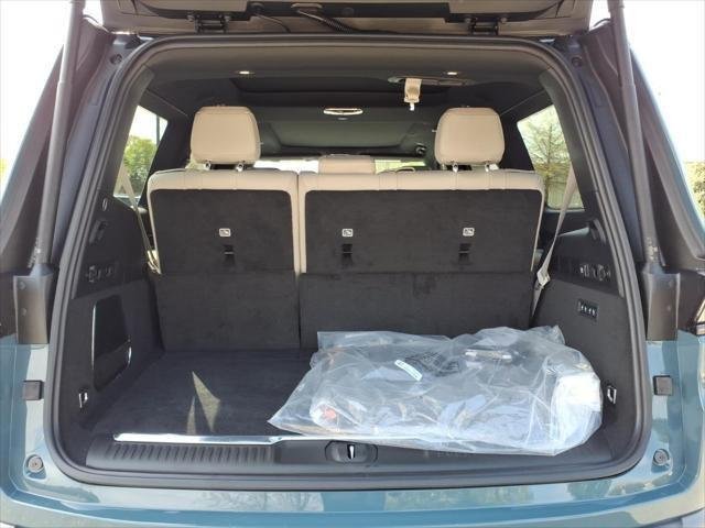 New 2026 Steel Blue Exterior Paint Jeep Grand Wagoneer image 31