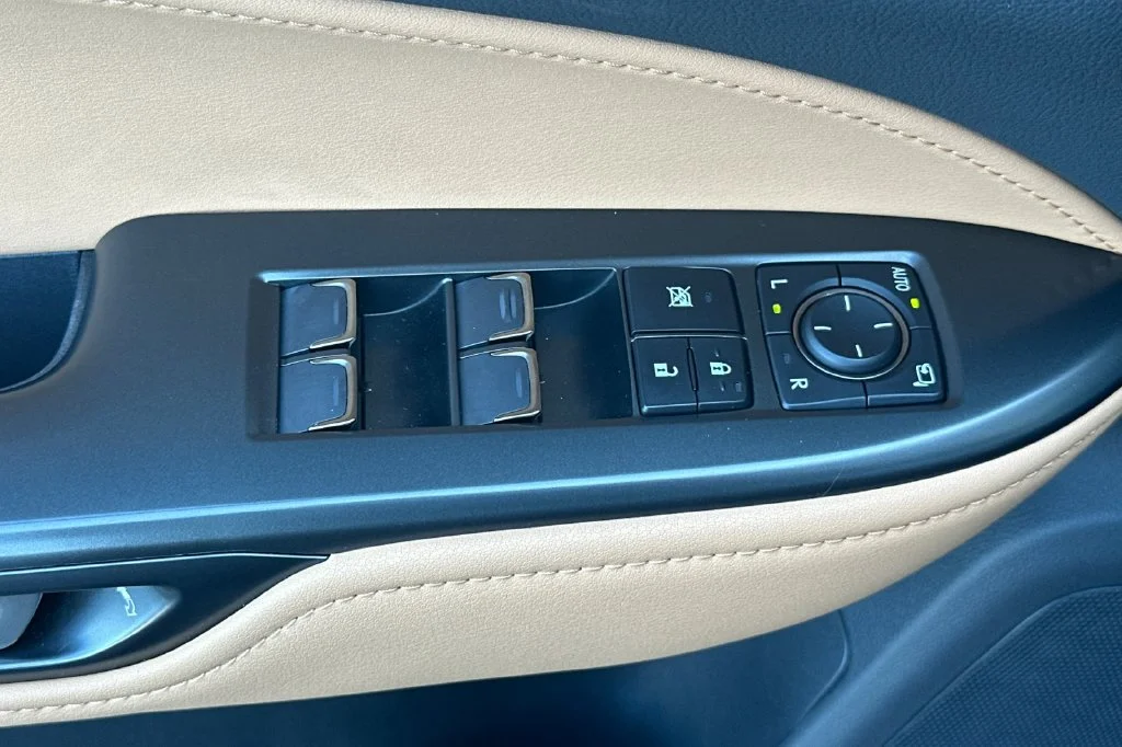 Certified Used 2025 Gray Lexus 350h Premium image 12