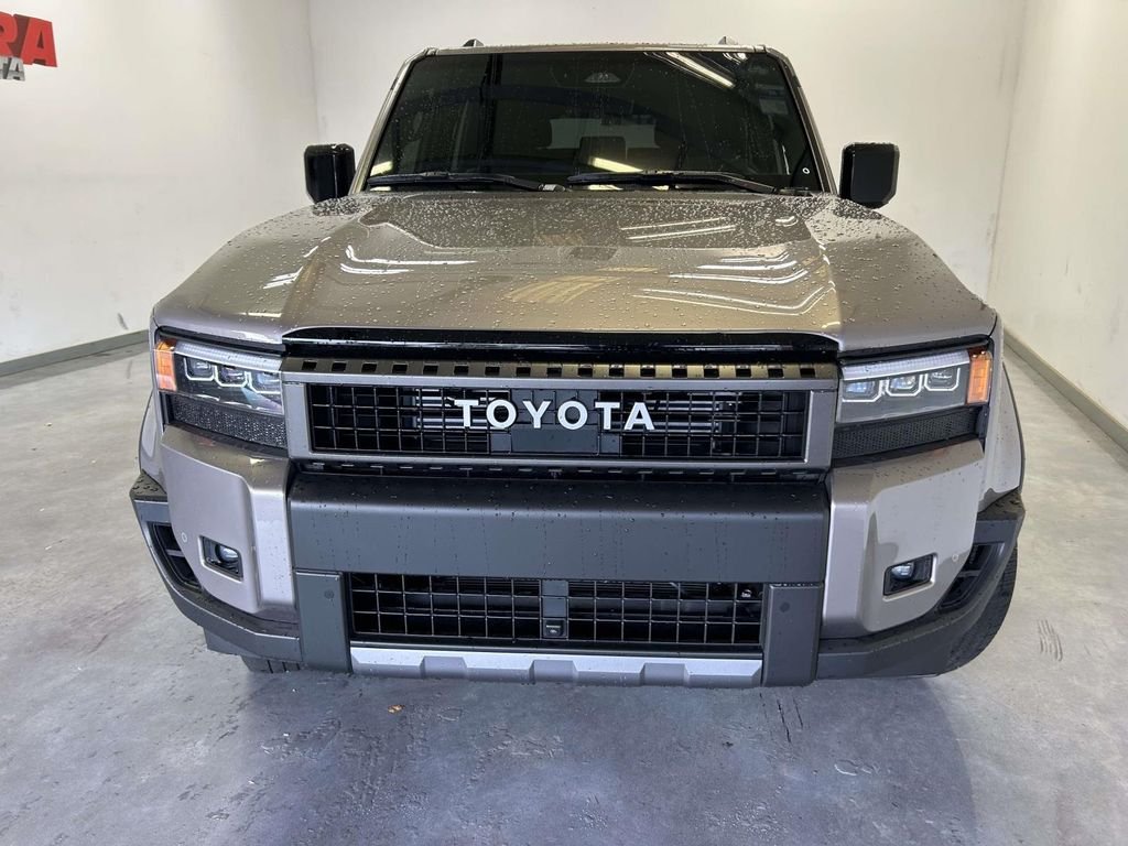 Used 2025  Toyota Premium image 7