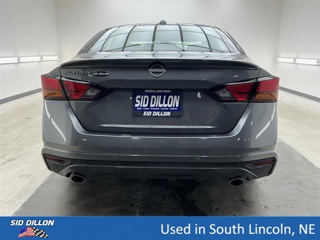 Used 2025 Gun Metallic Nissan SV image 5