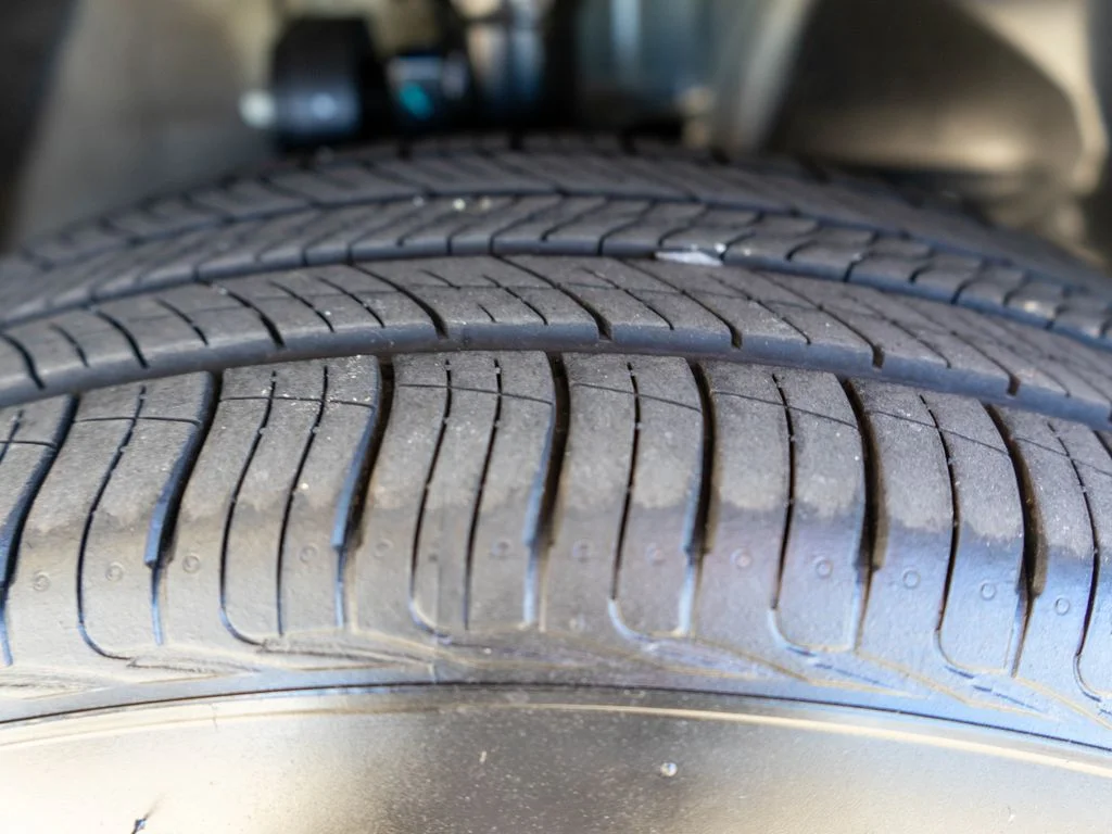 Certified Used 2025 Gray Kia LX image 33