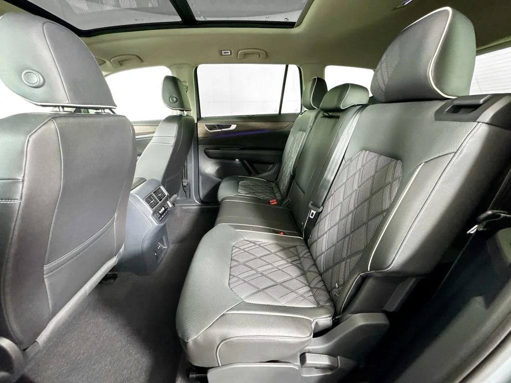 2026 Volkswagen Atlas SEL Premium R-Line - Photo 14