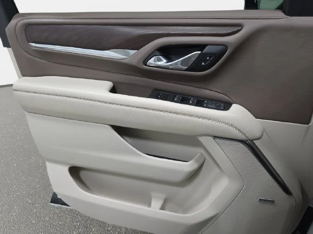 Used 2021 White GMC Denali image 26
