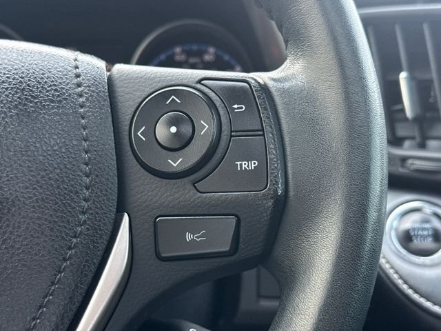 Used 2017 Gray Toyota XLE image 28