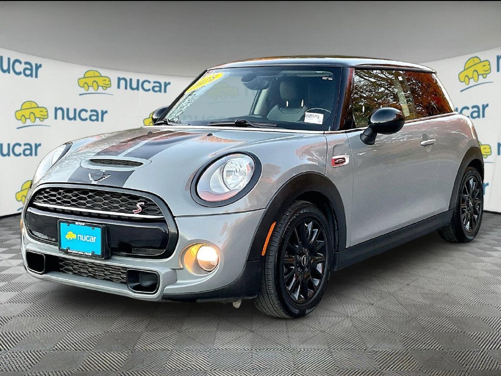 Used 2018 Gray MINI Base image 3