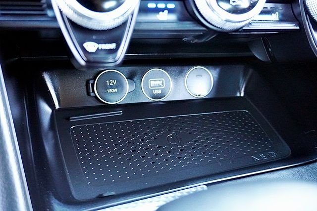 Used 2023 White Genesis 2.0T image 29