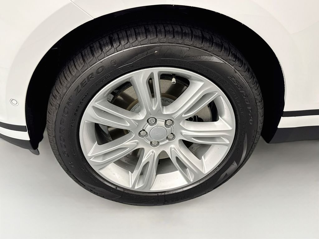 New 2026 Fuji White Land Rover S image 32