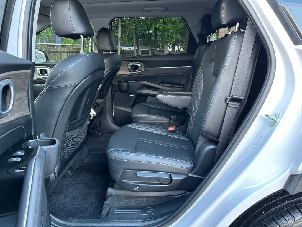 Used 2023 White Kia X-Line SX Prestige image 22