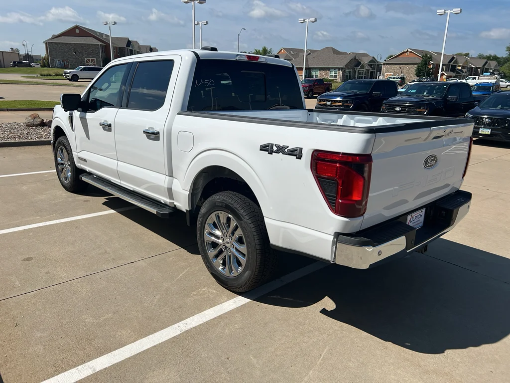 New 2026 Oxford White Ford XLT image 6
