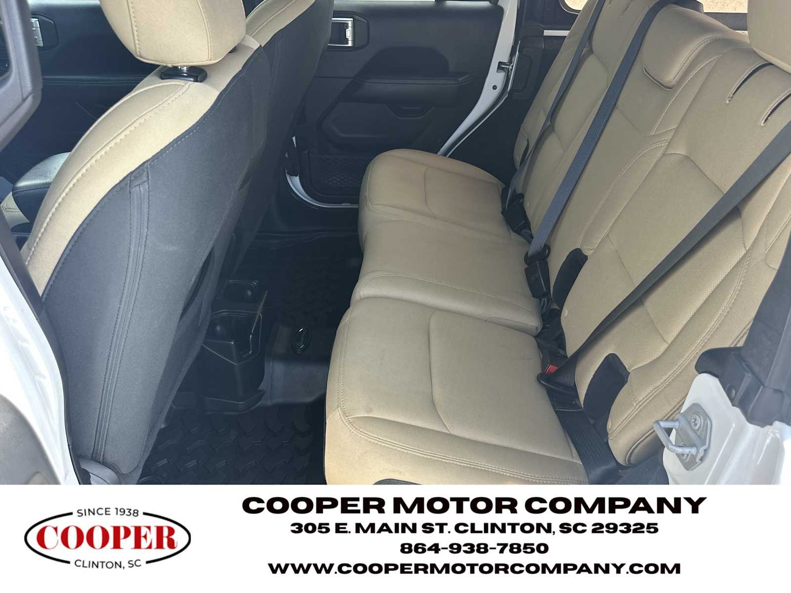 Used 2018 Bright White Clearcoat Jeep Sahara image 20