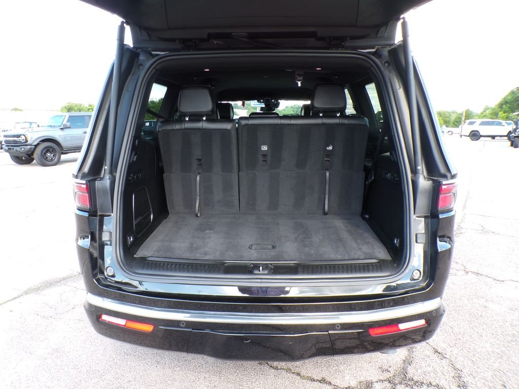 Used 2024 Diamond Black Jeep Series II image 9