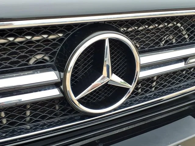 Used 2016  Mercedes-Benz AMG® G 63 image 28