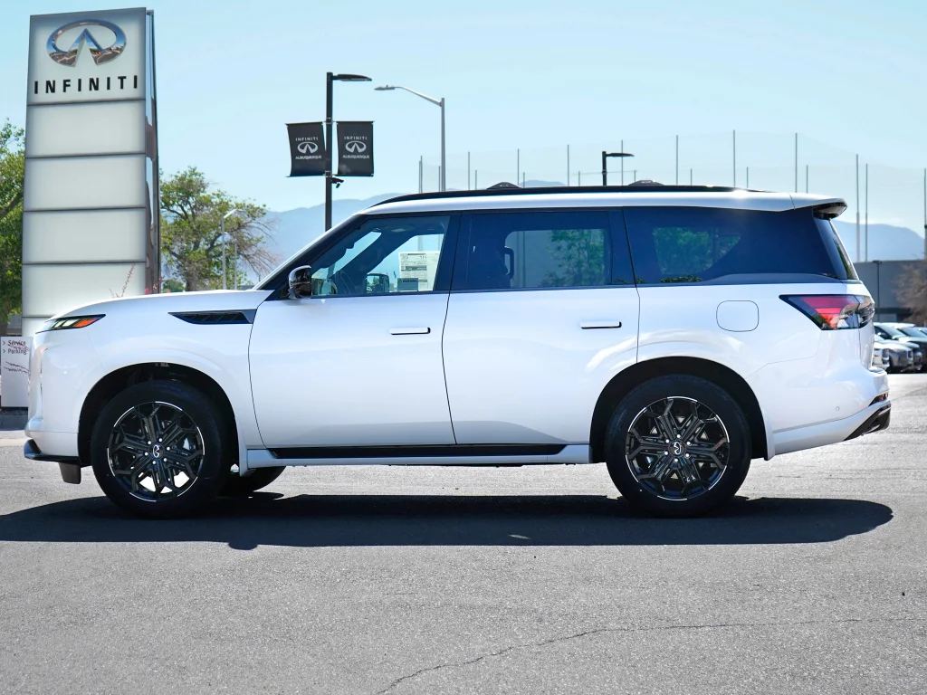 New 2026 RADIANT WHITE INFINITI Sport 4WD image 5