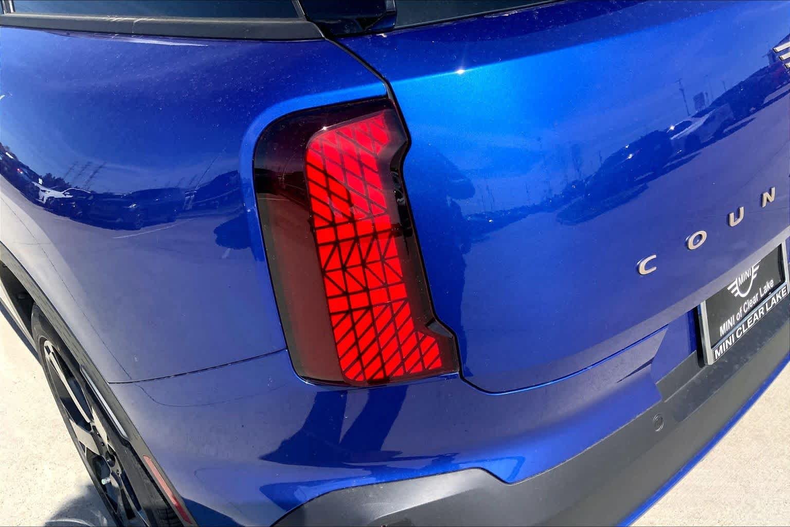 New 2026 Blazing Blue Metallic MINI Signature Plus image 14
