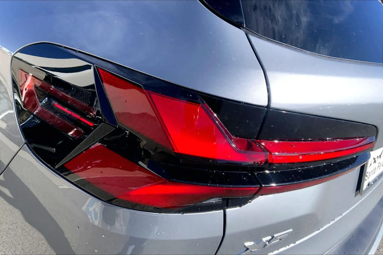 New 2026 Skyscraper Grey Metallic BMW xDrive50e image 14