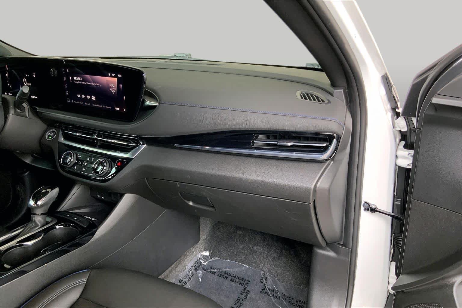 Used 2024 Summit White Buick Sport Touring image 19
