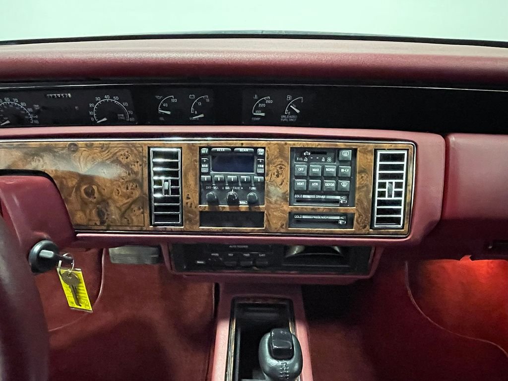 Used 1991  Buick Custom image 70