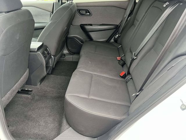 Used 2023 White Nissan S image 7