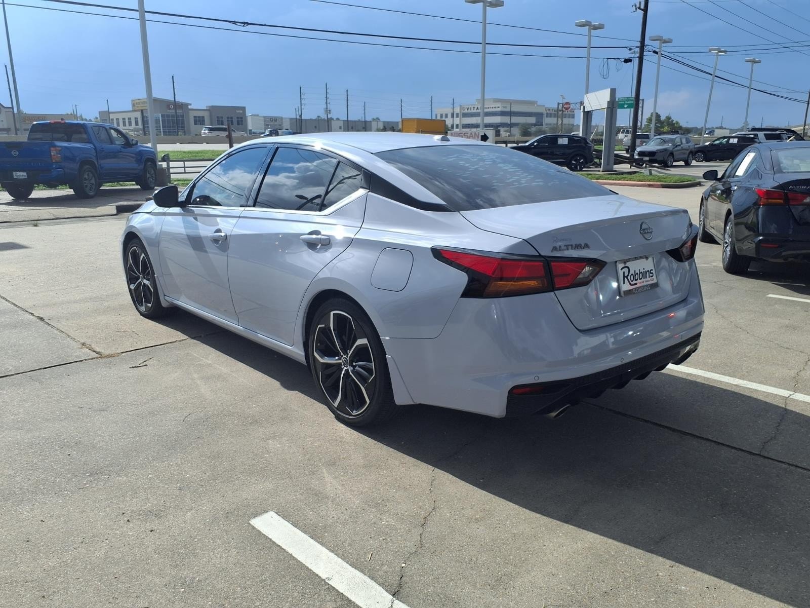 2024 Nissan Altima 2.5 SR Gray at Robbins Nissan