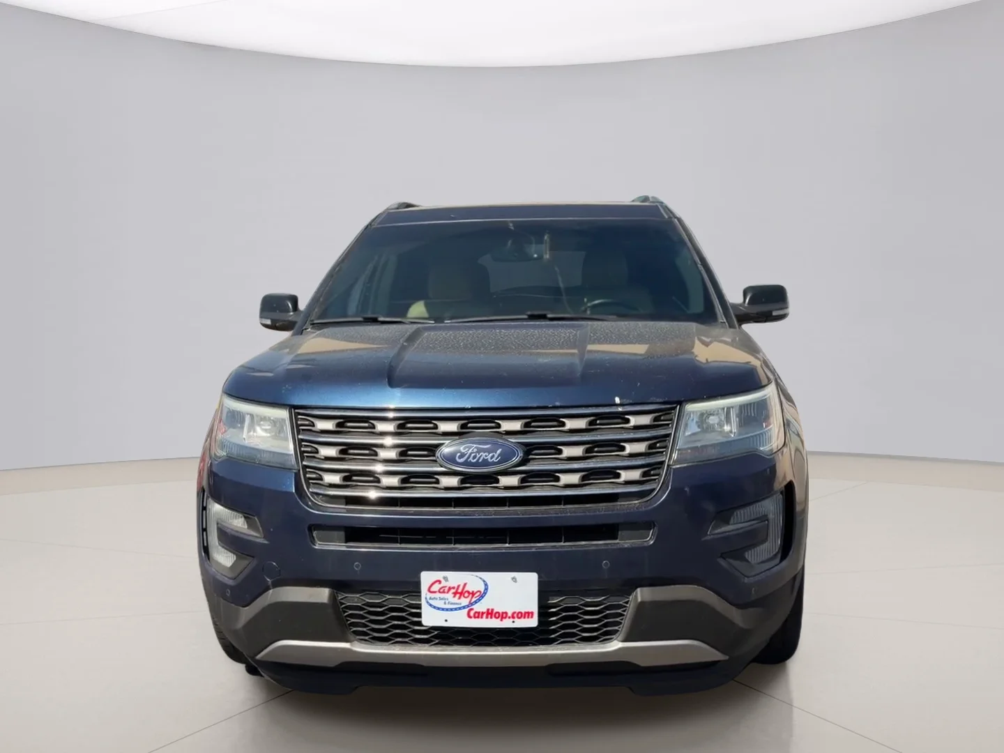 Used 2017 Blue Ford XLT image 2