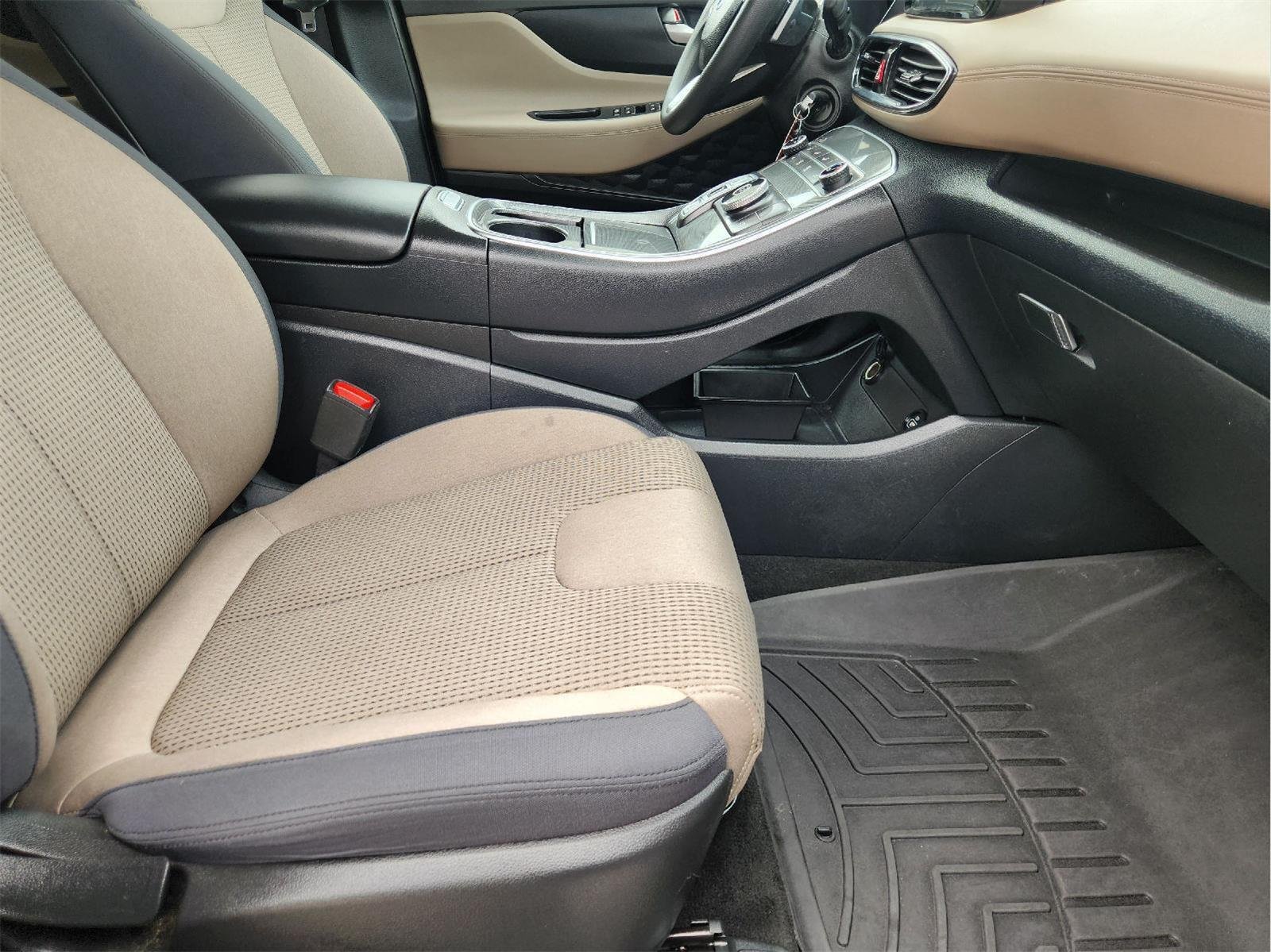 2023 Hyundai Santa Fe SE - Photo 14
