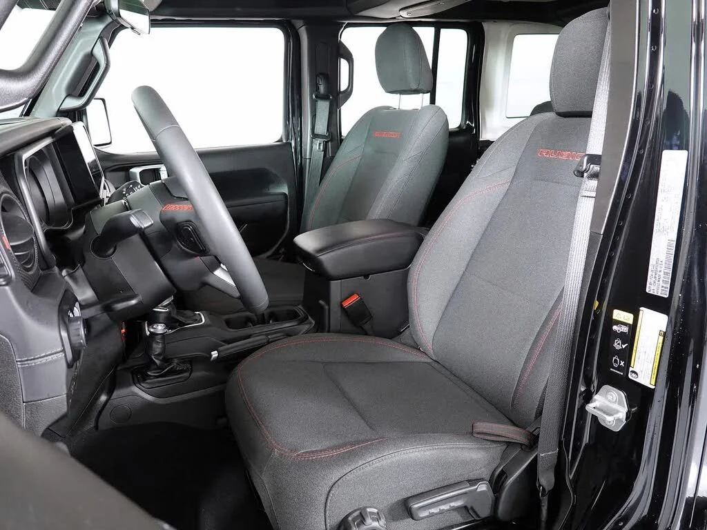 Certified Used 2025 Black Clearcoat Jeep Rubicon image 12