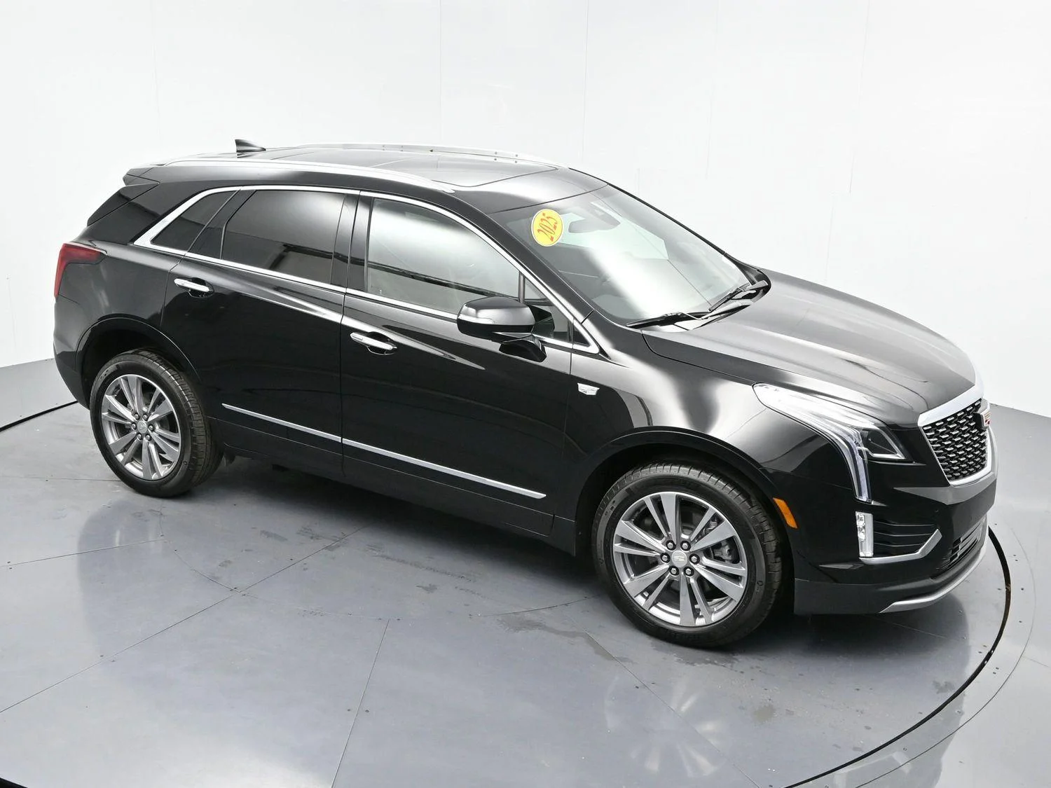 Used 2025 Stellar Black Metallic Cadillac Premium Luxury image 38