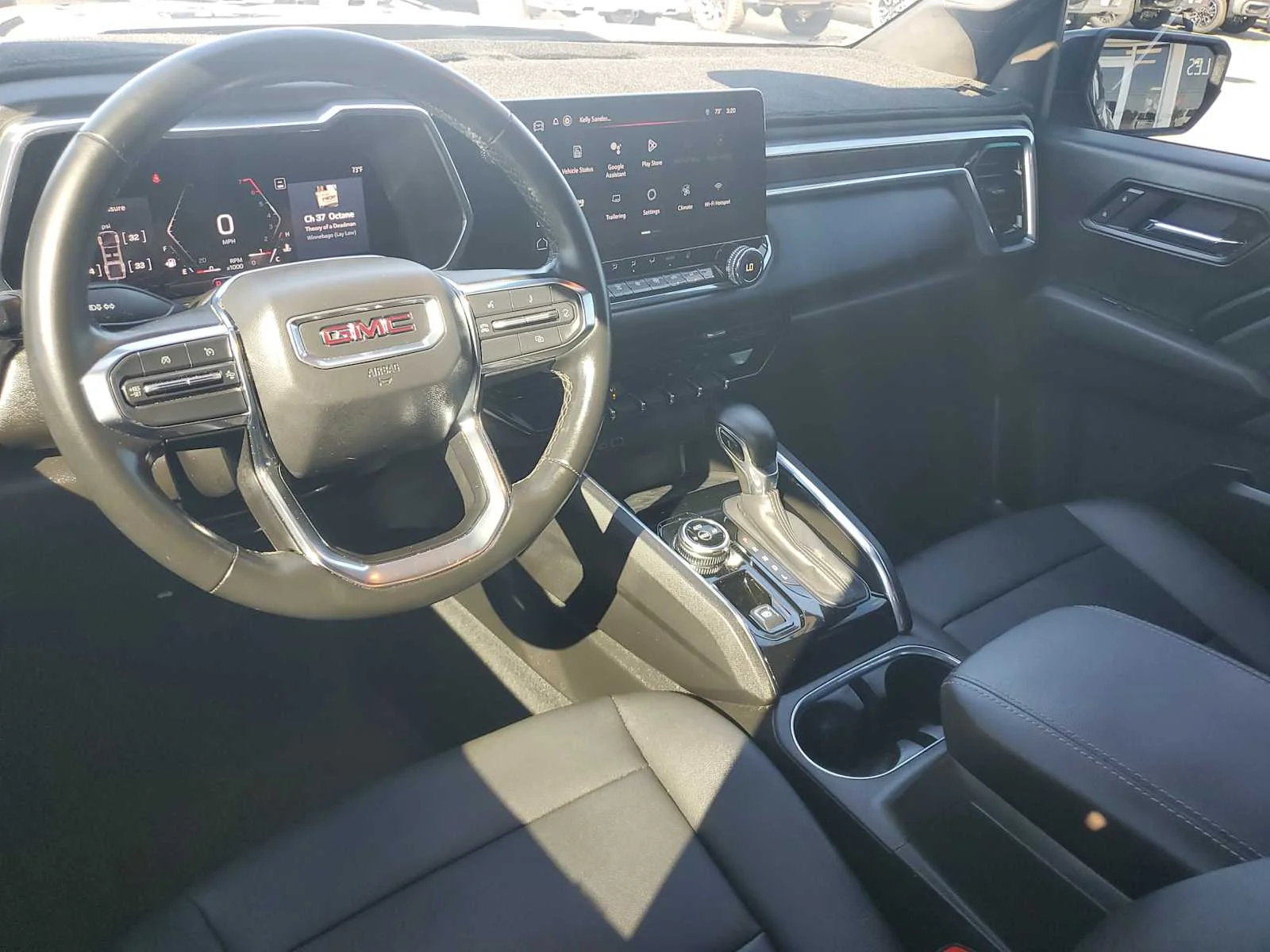 Used 2024 Onyx Black GMC Elevation image 17