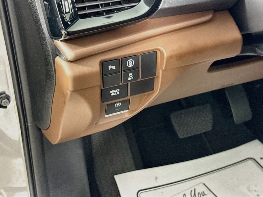 Used 2022 Liquid Carbon Metallic Acura w/Technology Package image 17