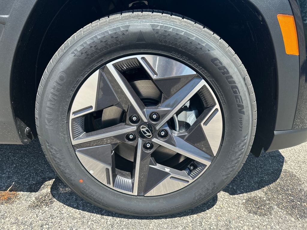 New 2026 Black Hyundai SEL image 3