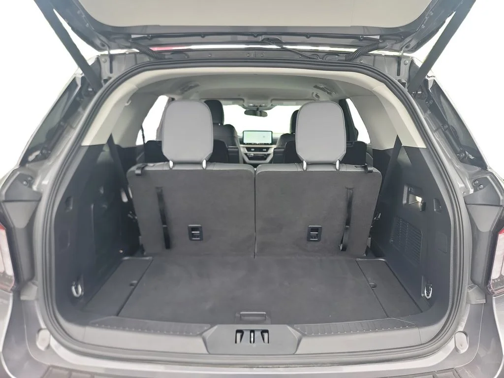 Used 2025 Gray Ford Active image 16