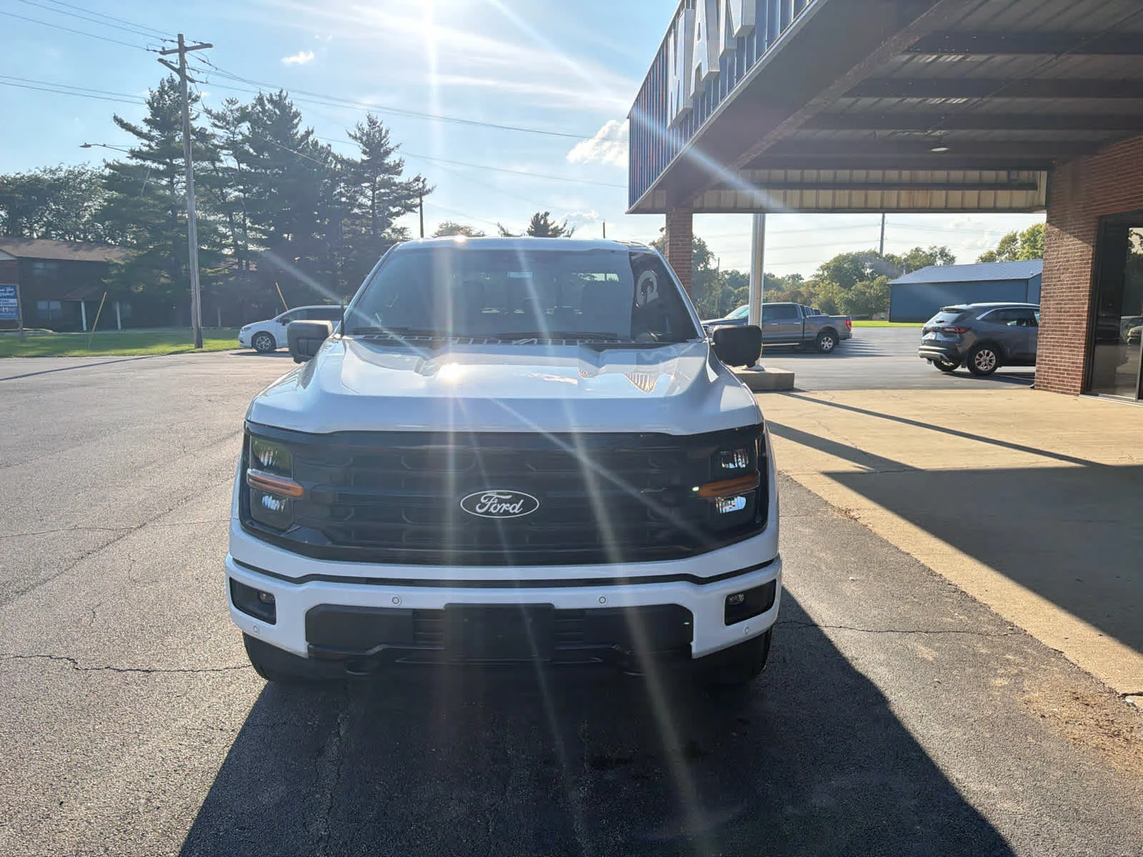New 2026 Oxford White Ford XLT image 2