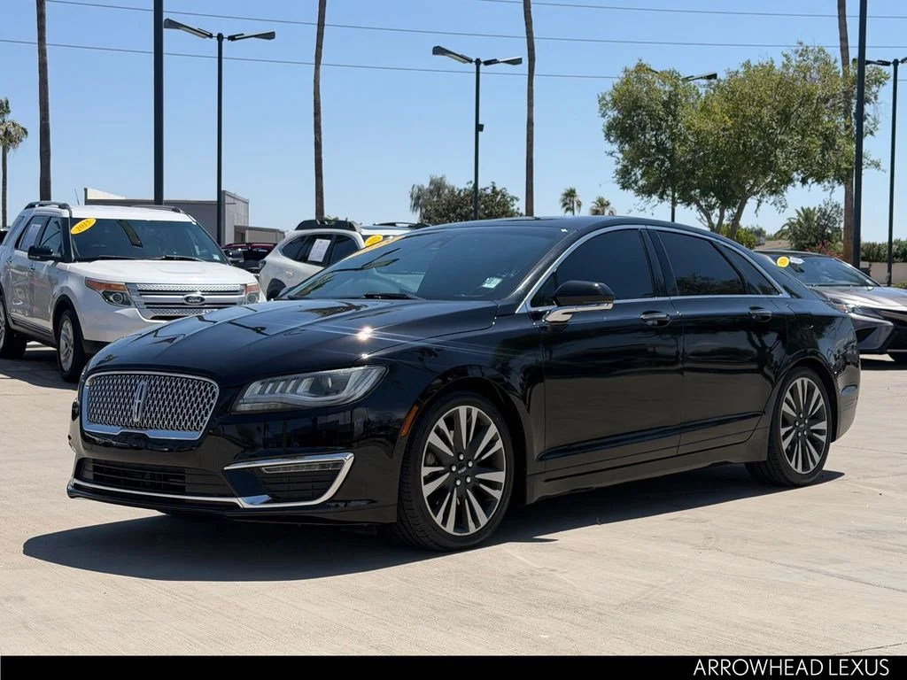 Used 2019 Black Lincoln Reserve image 2