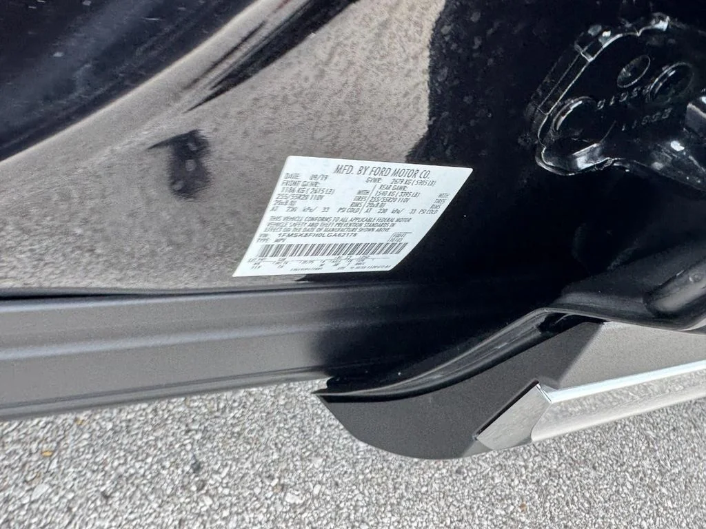Used 2020 Agate Black Metallic Ford Limited image 26