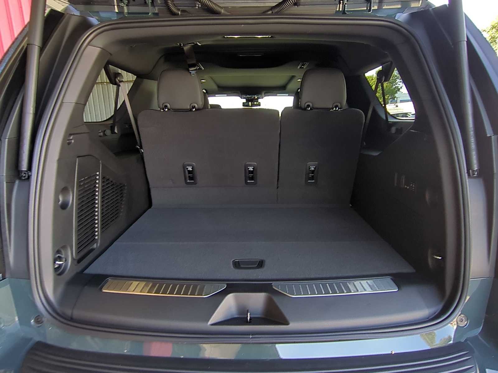 2026 Chevrolet Suburban RST - Photo 26