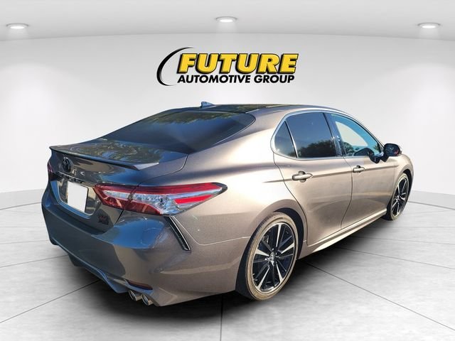 Used 2020 Gray Toyota XSE V6 image 3