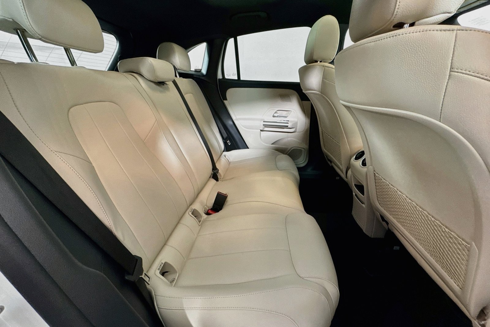 New 2026 Polar White Mercedes-Benz GLA 250 image 25