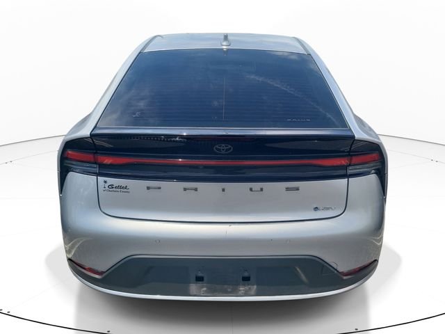 Used 2023  Toyota LE image 4