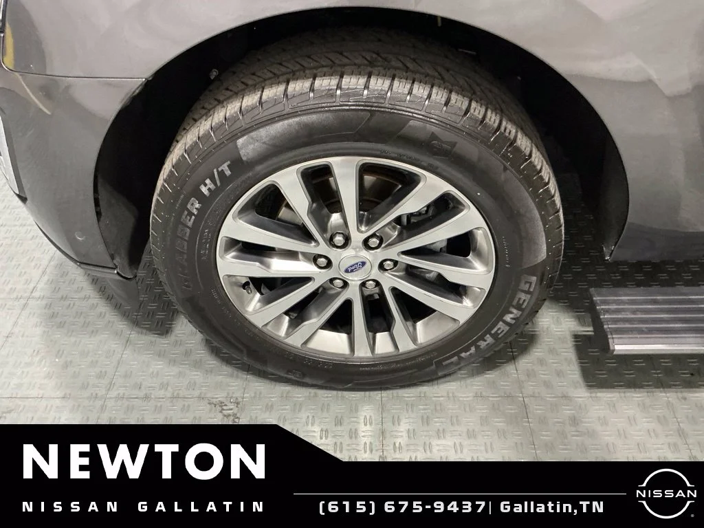 Used 2018 Magnetic Ford Limited image 57