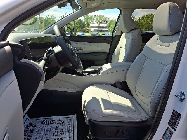 New 2026 White Hyundai SEL Premium image 9