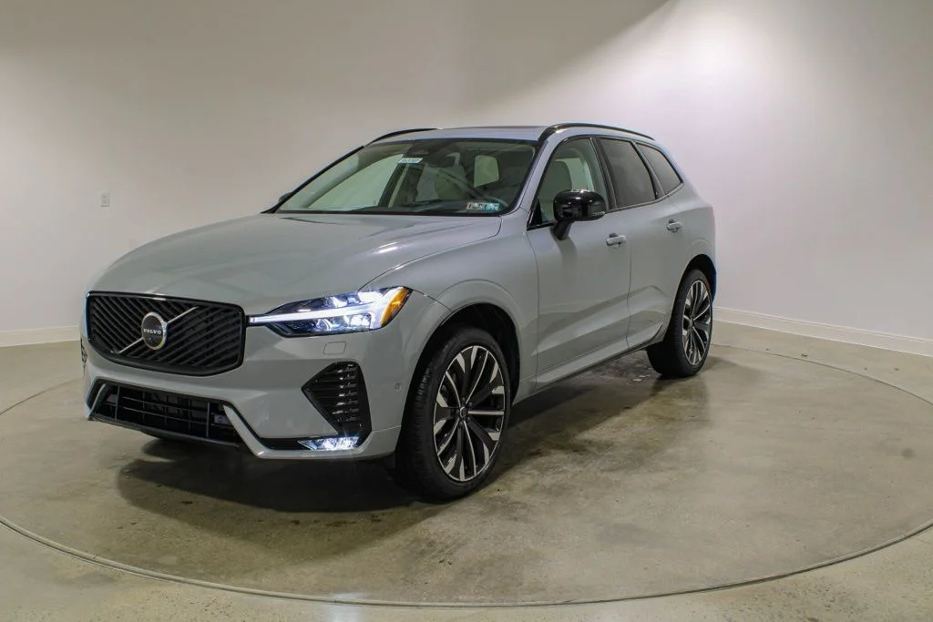 2026 Volvo XC60 B5 Ultra Dark AWD's photo
