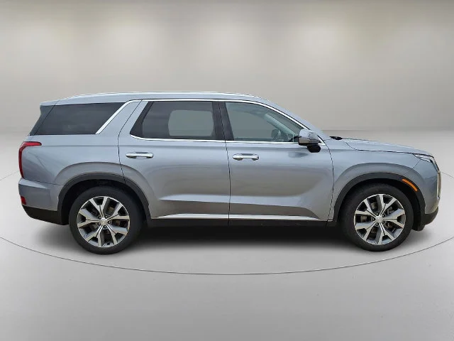 Used 2020 Silver Hyundai SEL image 7