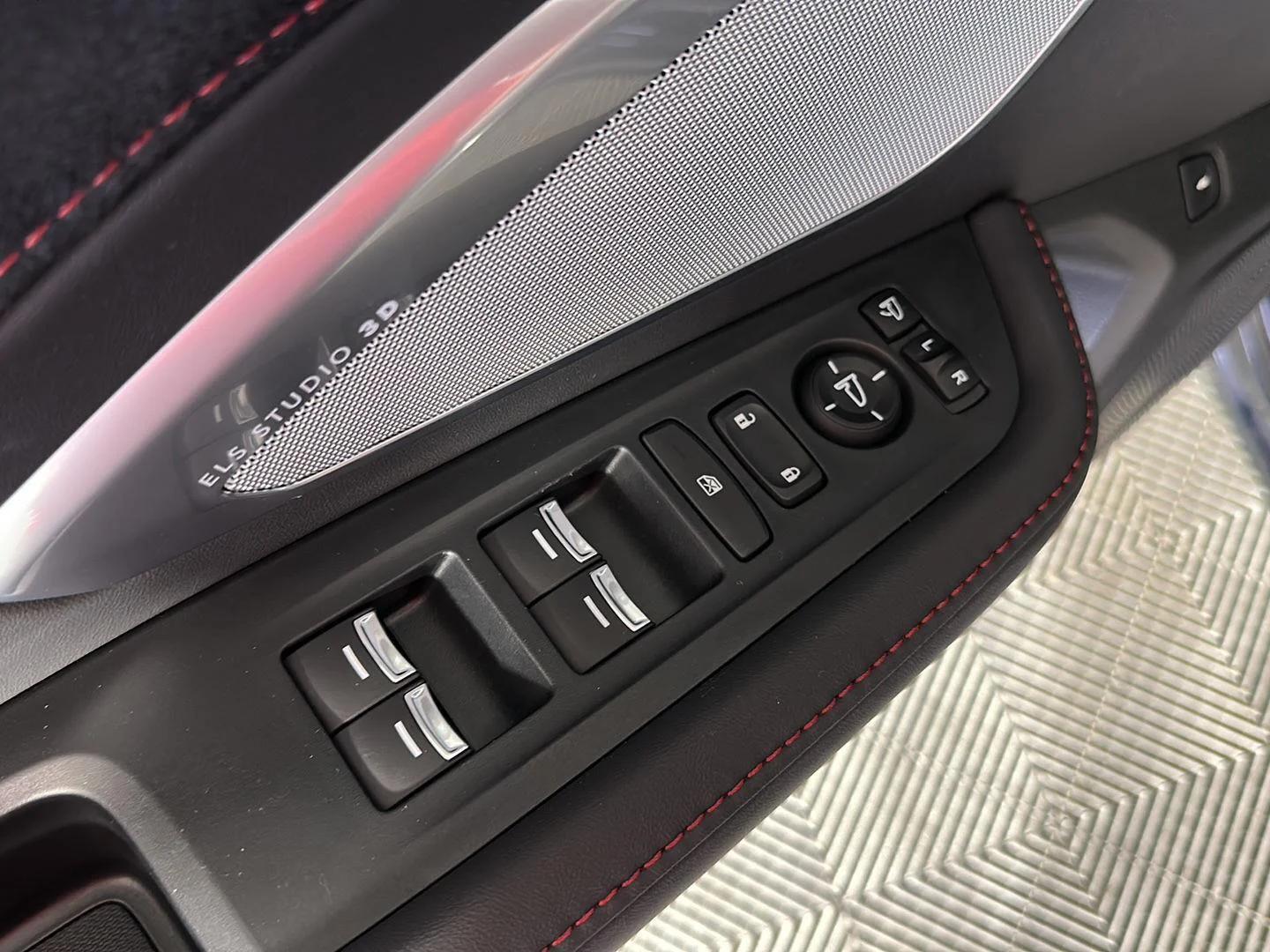 Used 2024 Majestic Black Pearl Acura SH-AWD w/Advance w/A-SPEC image 11