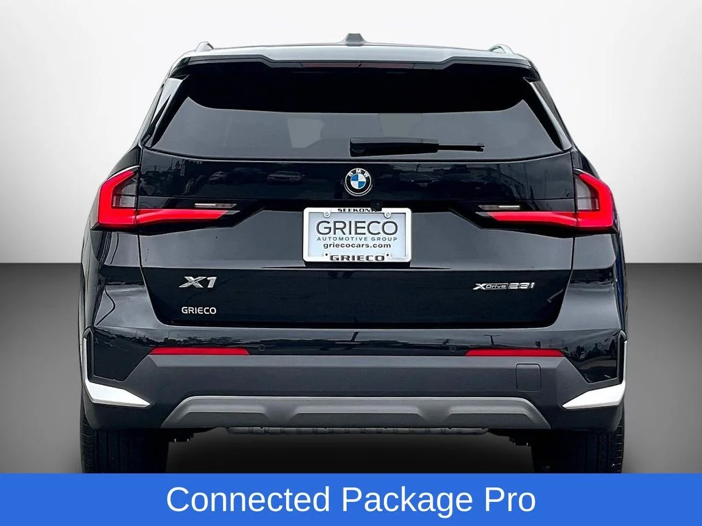Used 2023 Black Sapphire Metallic BMW xDrive28i image 6