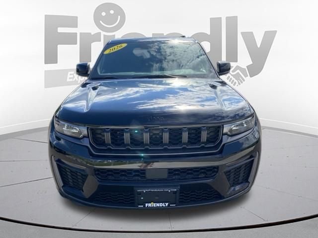 New 2026 Diamond Black Crystal Pearlcoat Jeep Limited image 8