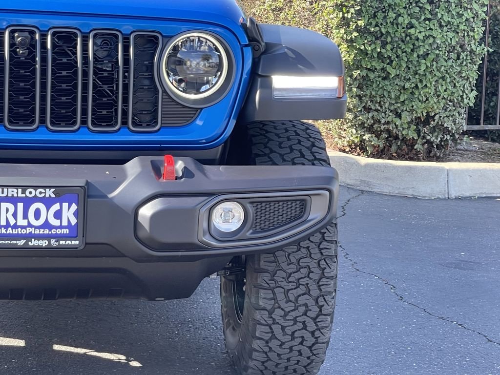 New 2026 Hydro Blue Pearl-Coat Exterior Paint Jeep Rubicon image 6