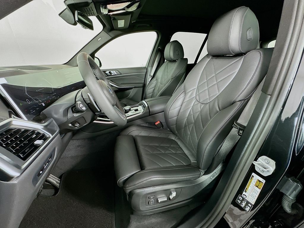 New 2026 Black Sapphire Metallic BMW xDrive40i image 16