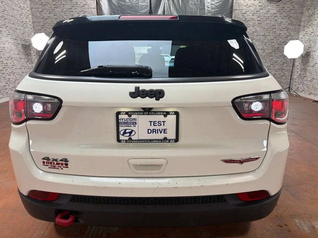 Used 2019 White Clearcoat Jeep Trailhawk image 6