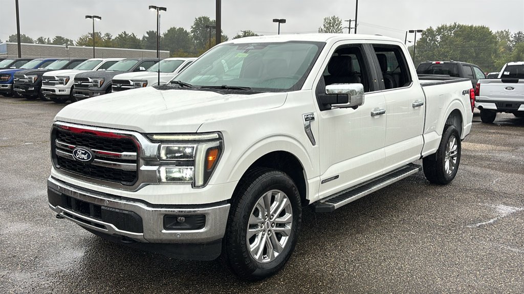 New 2026 Star White Metallic Tri-Coat Ford Lariat image 2