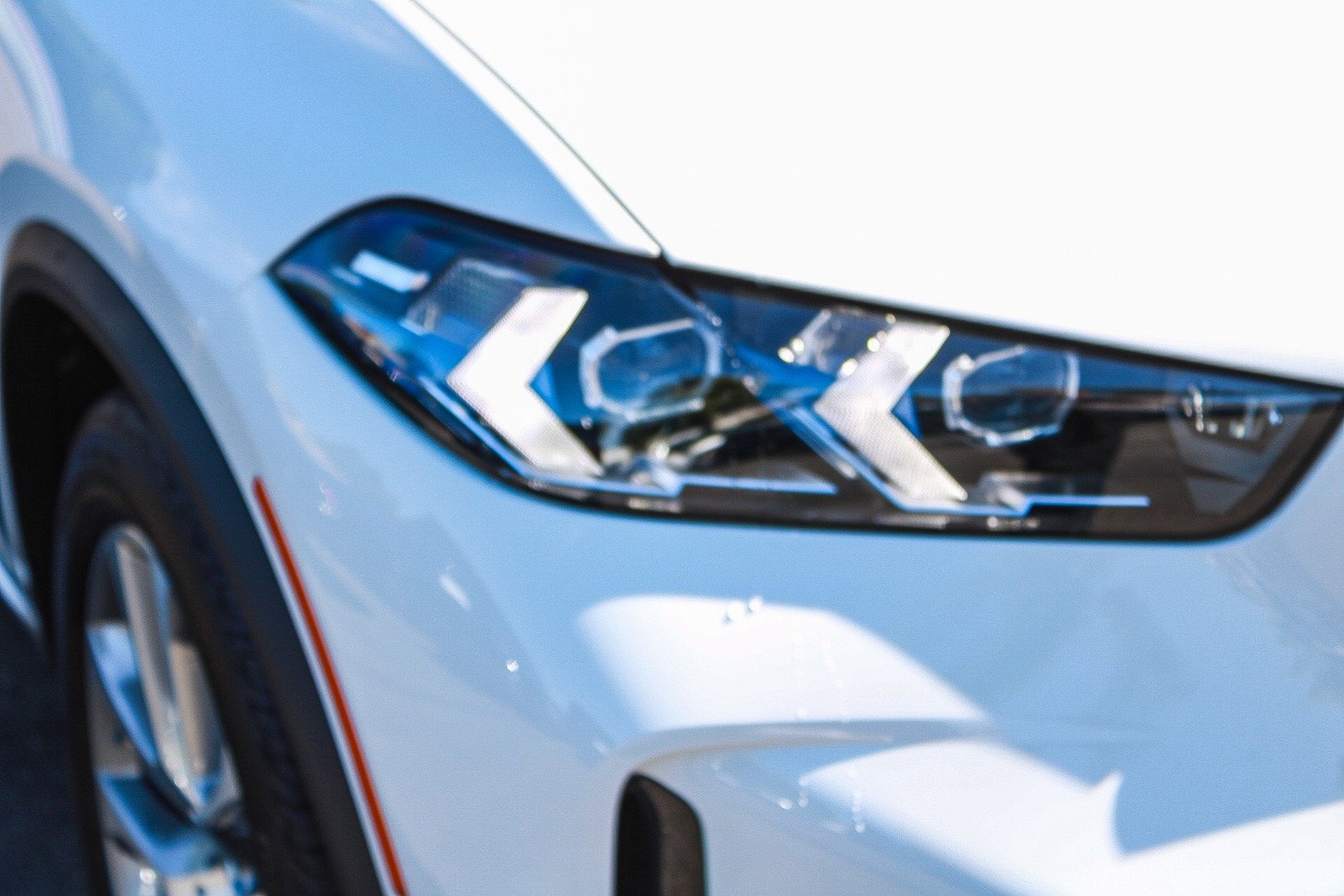 New 2026 Alpine White BMW xDrive50e image 8
